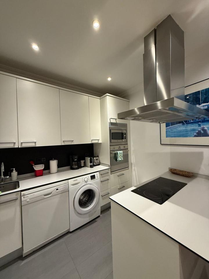 4240030-d9318a30_pdslyj