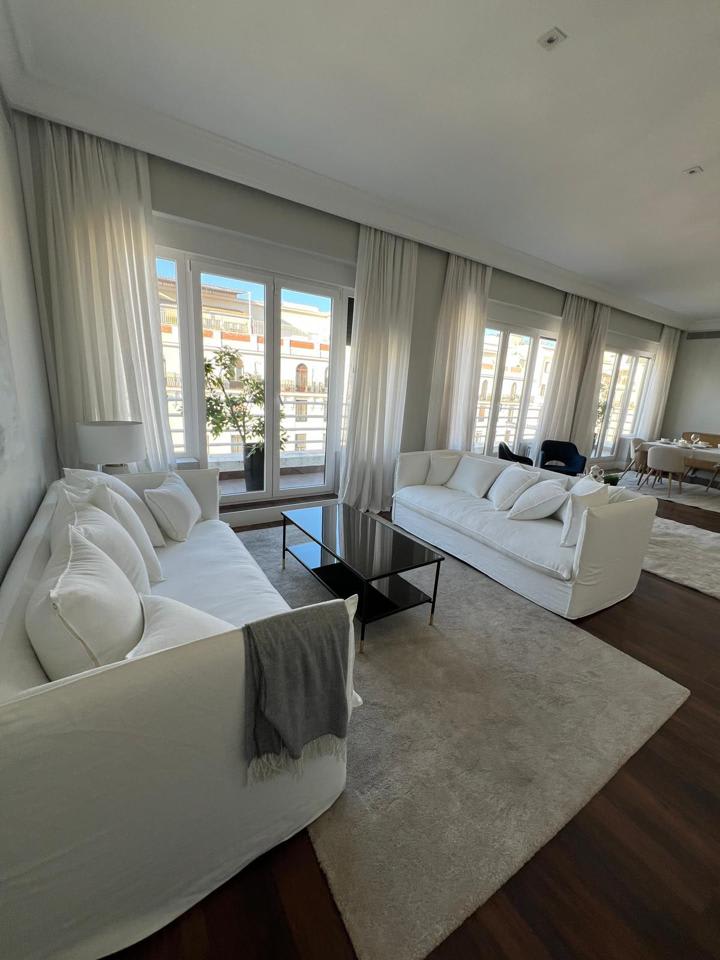 4252573-f43dc87a_e6u7qa