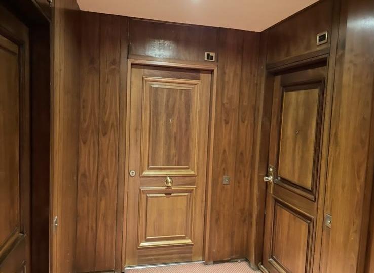 4218346-4bc3b034_hrhcbg