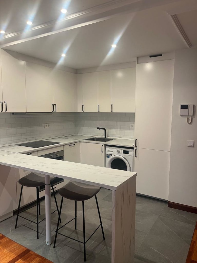 4221663-f9284a73_jrj4uc