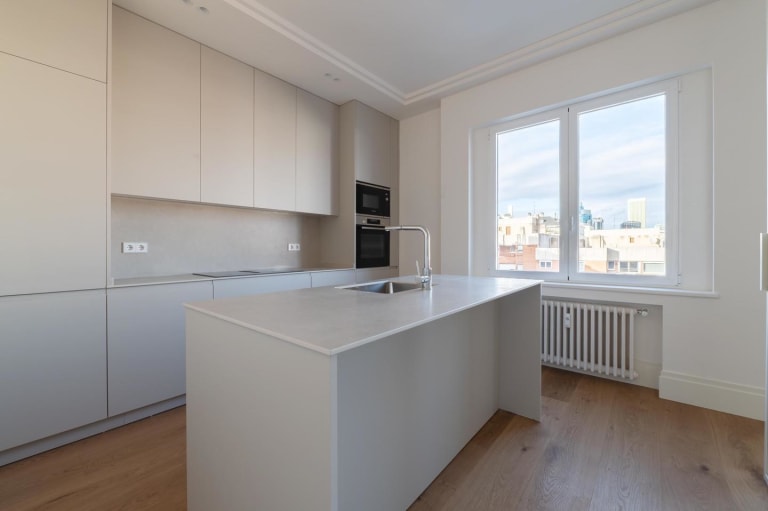 4235511-17681064_gljrnr