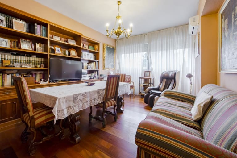 4214242-fe9f08f0_ykxmtj