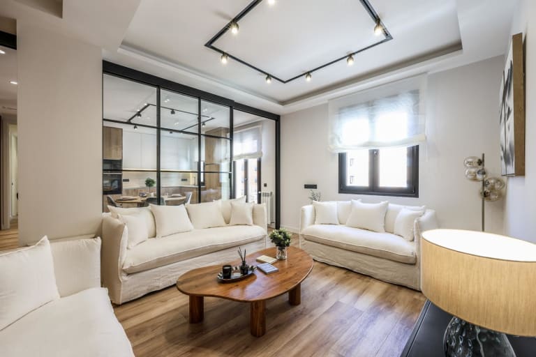 4215323-abac1a34_zjayfn