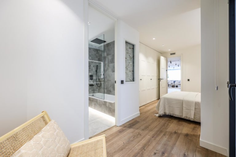 4215304-6ef41a43_hufiew