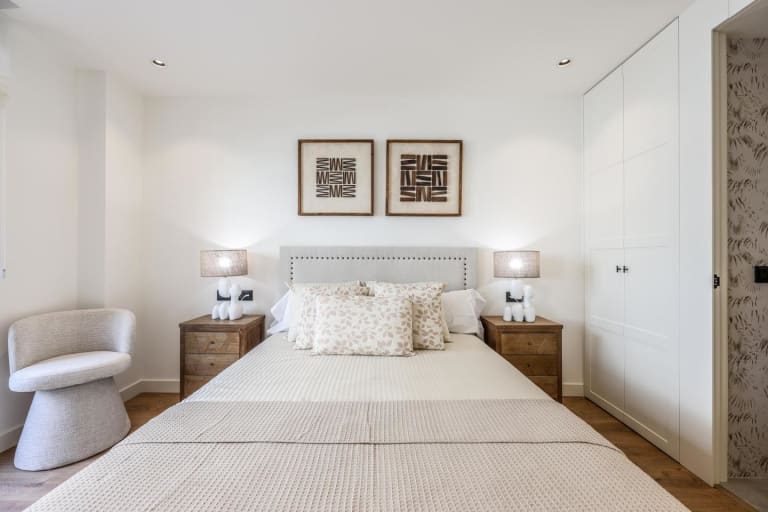 4215304-870309a9_ackzy7