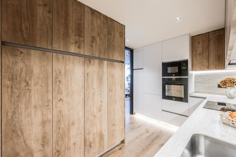 4215304-b8013d67_whi7e4