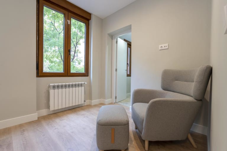 4215366-155019a4_hibm77