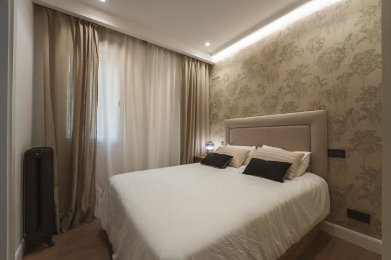 4215721-fd76dba9_encb5y