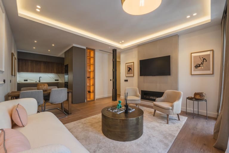 4215721-ee0fd364_bthr0q