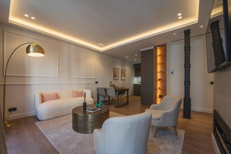 4215721-a682f975_zm3orb