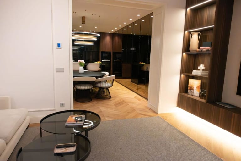 4218071-1c7c9d8d_fanohn