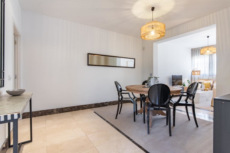 4227624-8f6b9ee2_qatq2u