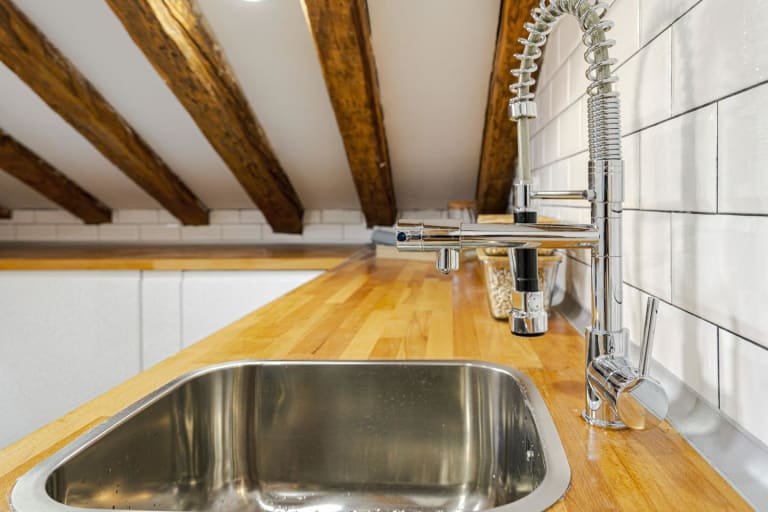 4229494-0613fe80_apvjp4