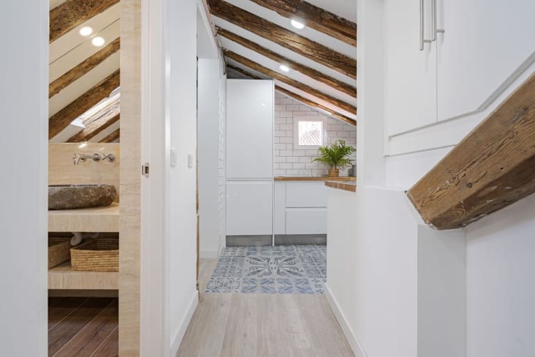 4229494-f50cf1ad_dxxtaz