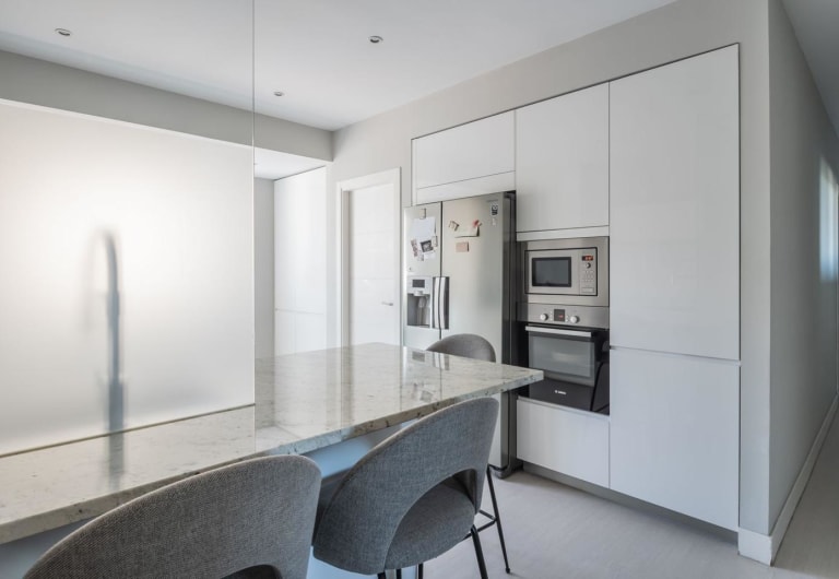 4214667-b8e8db6b_ohtkga