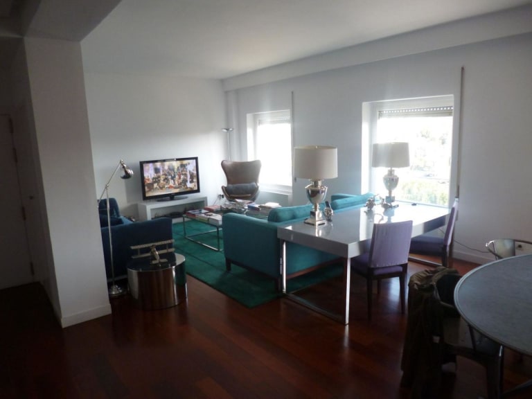 4215739-a6534337_lruztp