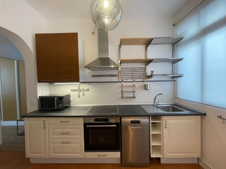 4218063-4d2d2737_uvuvvx