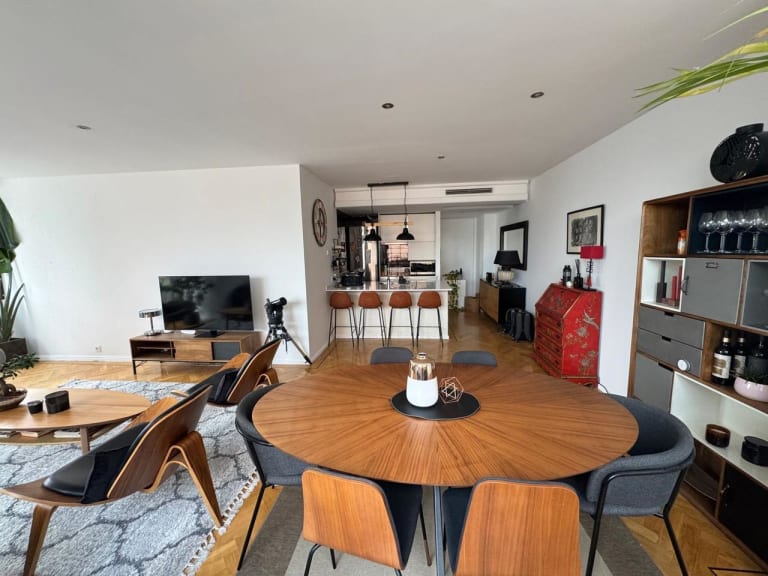 4218703-43b725dd_dy8r04