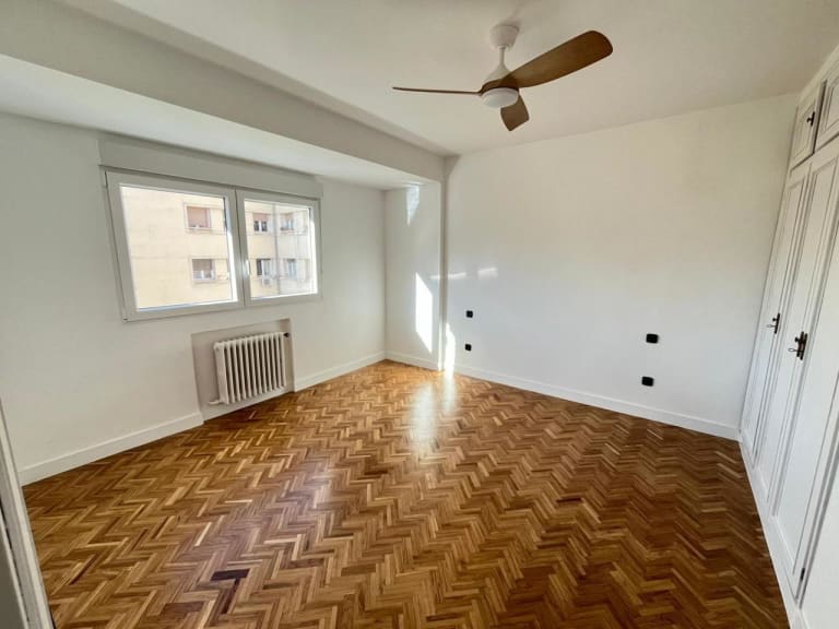 4221329-ff7fb6dc_inm9jw