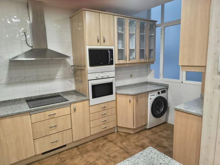 4226694-ee2631e1_uydewy