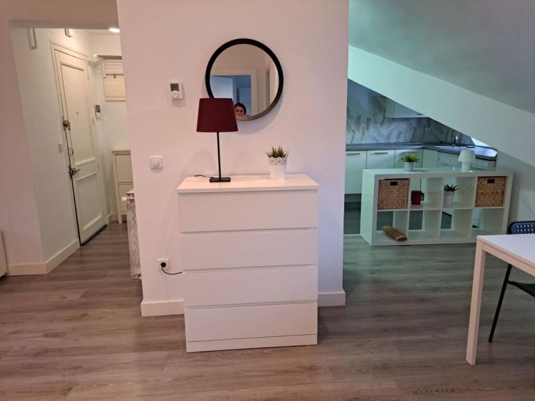 4228894-66f9a1e8_y13jwz