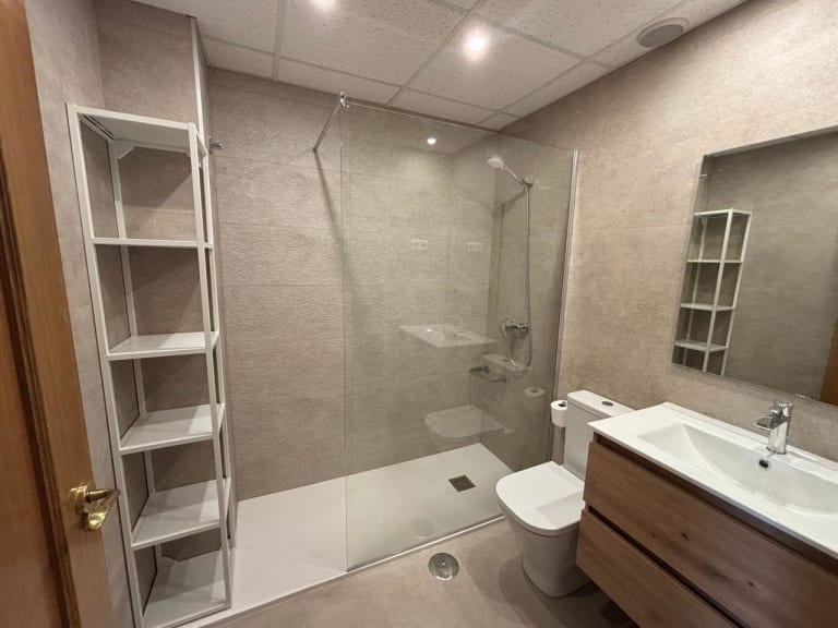 4240023-1394697b_ewfzo5