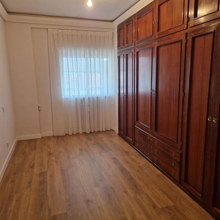 4230279-47670307_tw2qvn