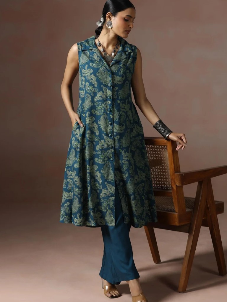Women Teal Paisley Print Kurta With Comfort Pant