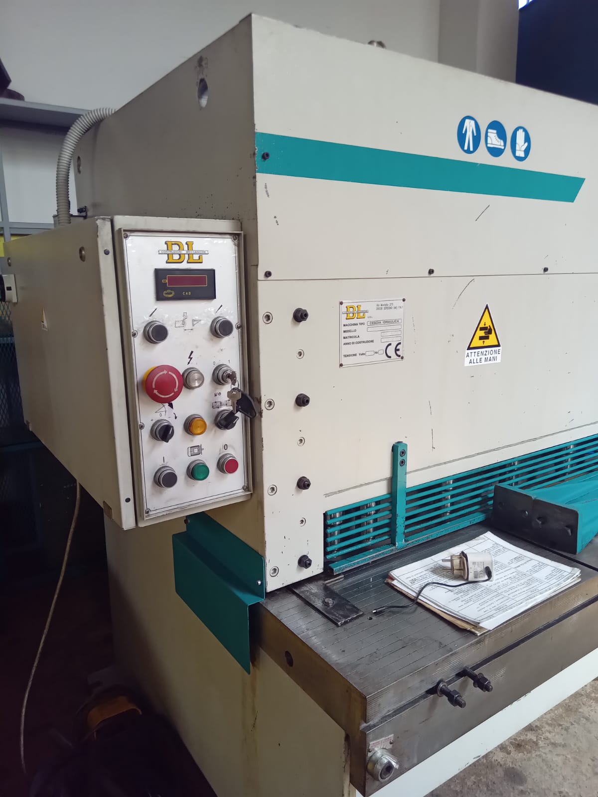 CISAILLE HYDRAULIQUE Thumbnail 2