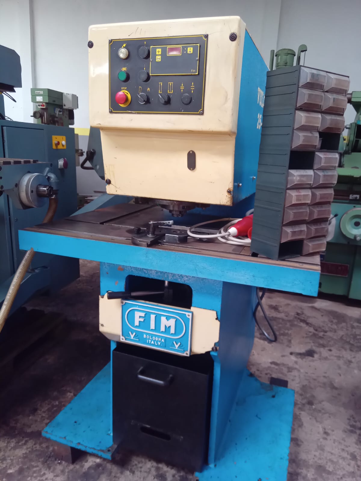 POINCONNEUSE FIM 25-400