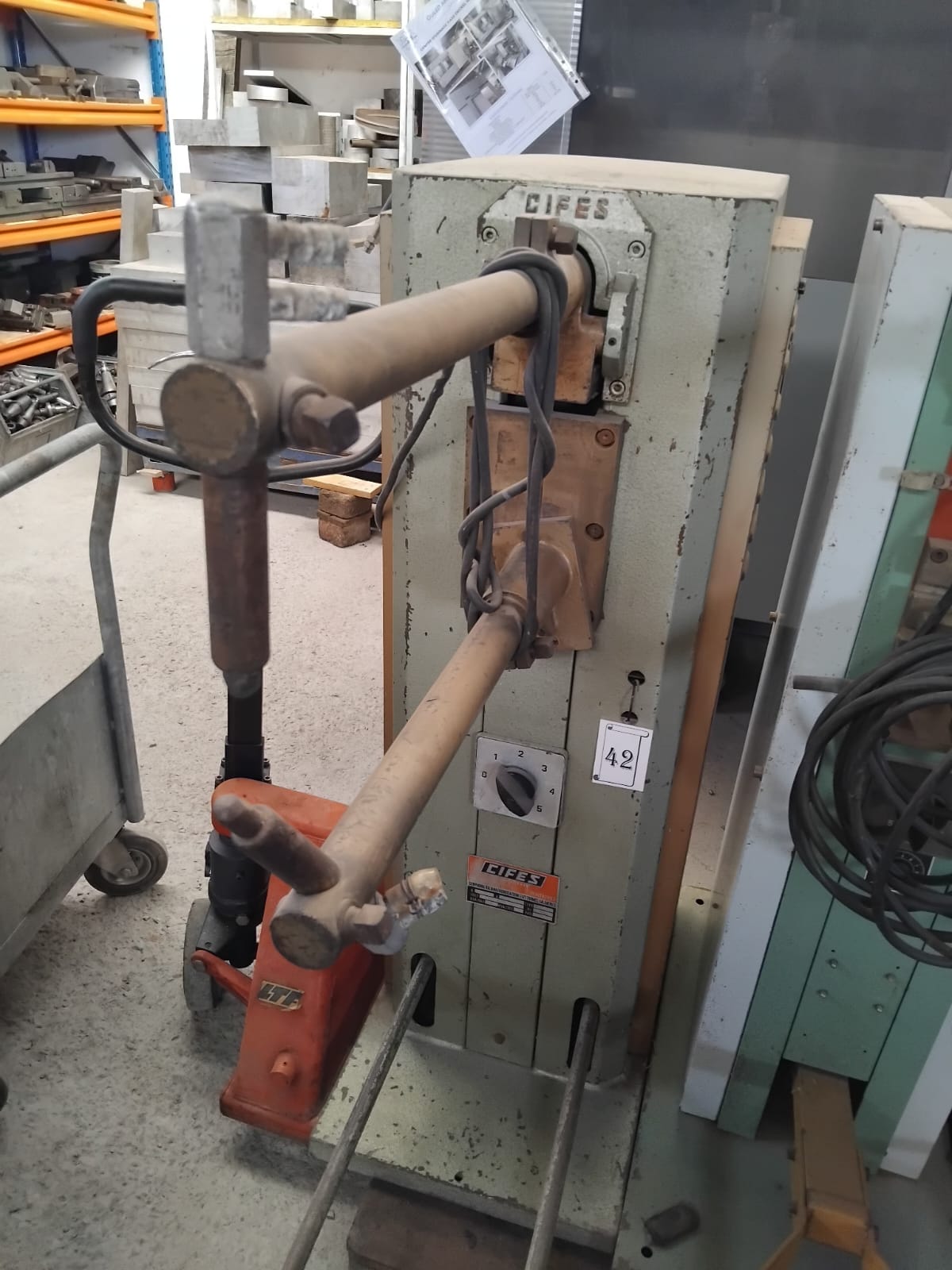 MACHINE DE SOUDAGE PAR POINT Thumbnail 2