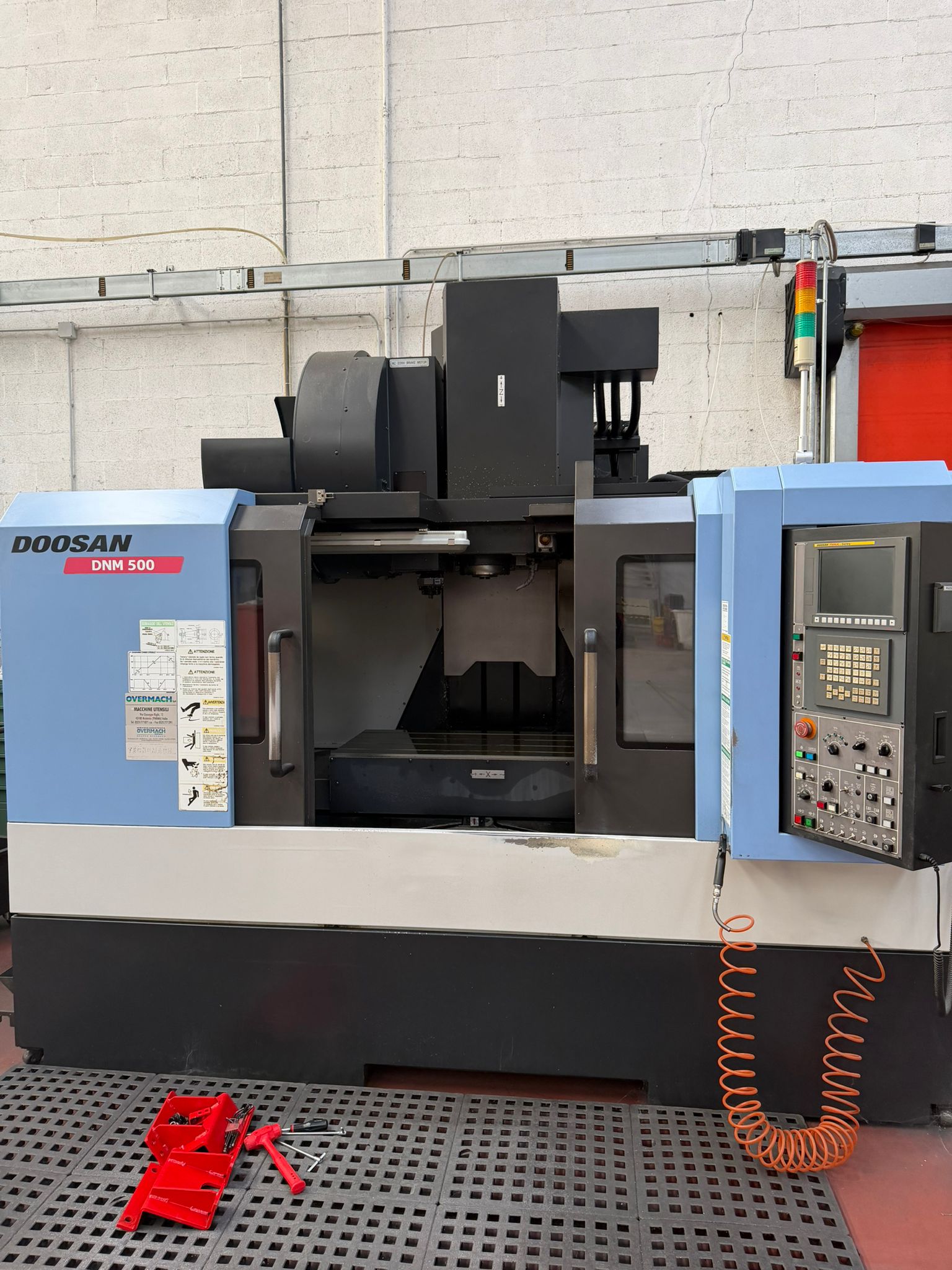 CENTRE D'USINAGE VERTICAL DOOSAN 