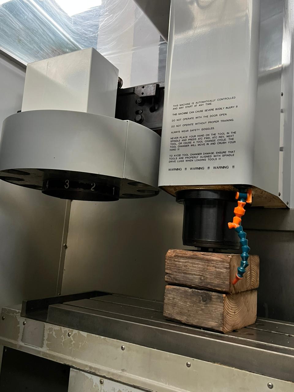 CENTRE D'USINAGE VERTICAL HAAS