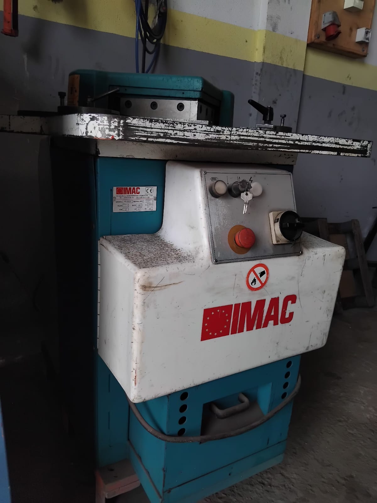 ENCOCHEUSE IMAC