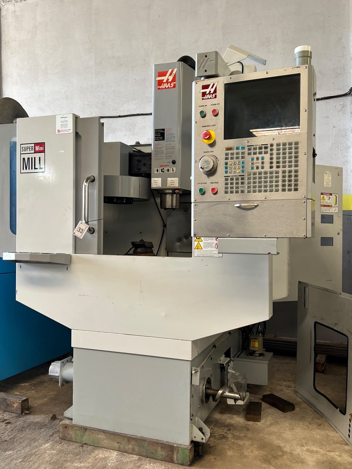 CENTRE D'USINAGE HAAS MINI MILL Thumbnail 4