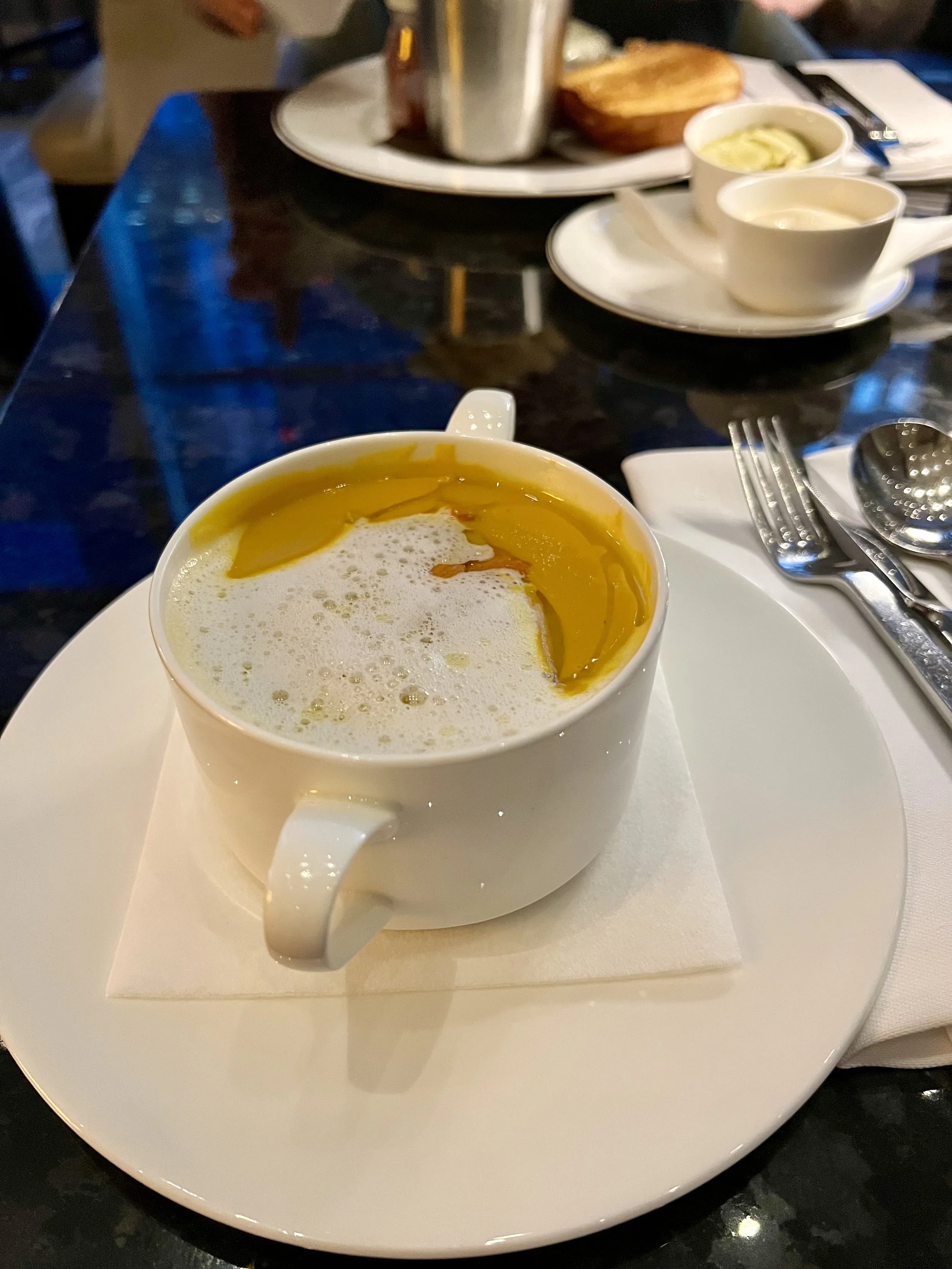 Park Hyatt New York, The Living Room restaurant