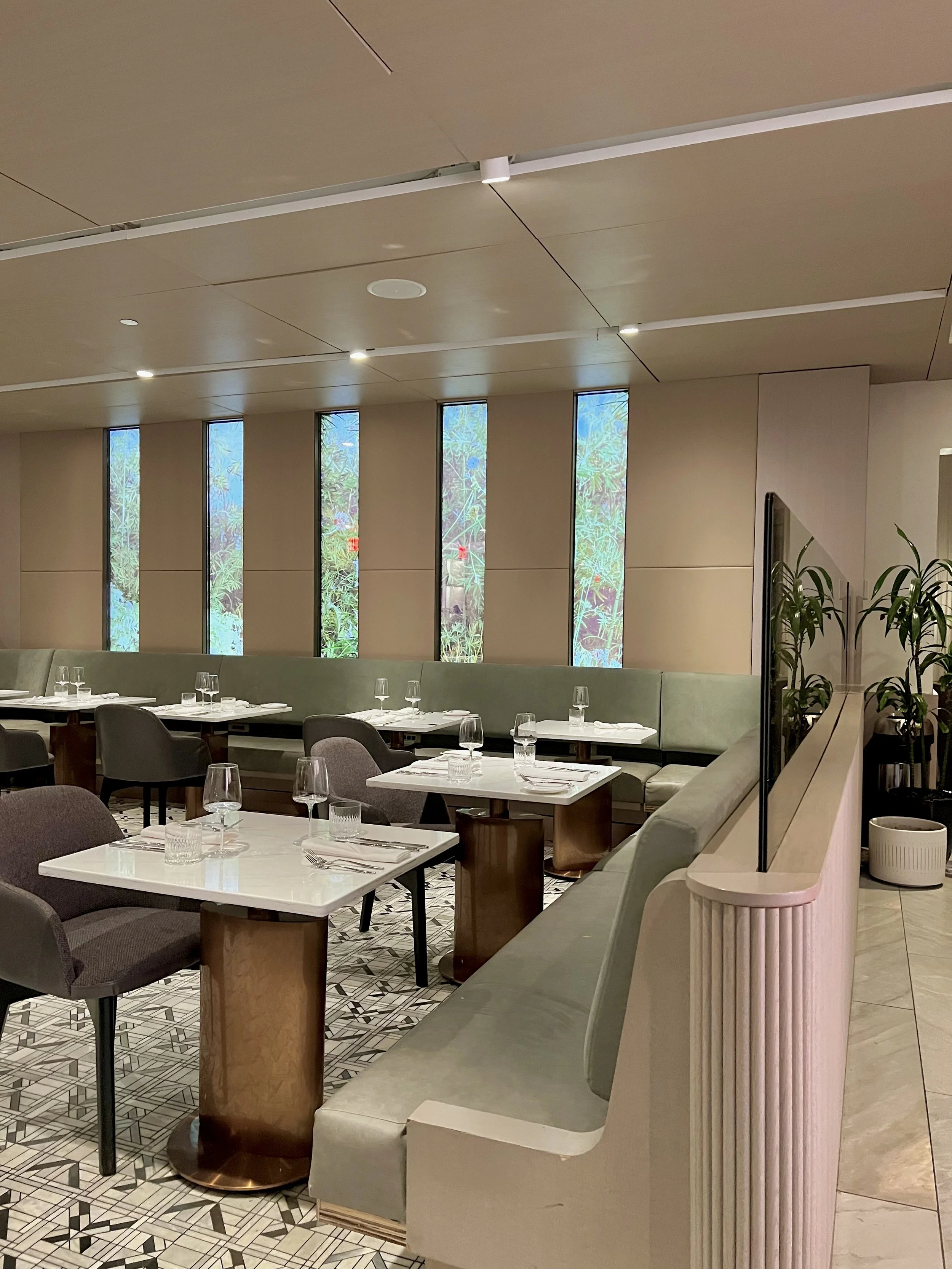 Chelsea Lounge JFK, check-in and arrival