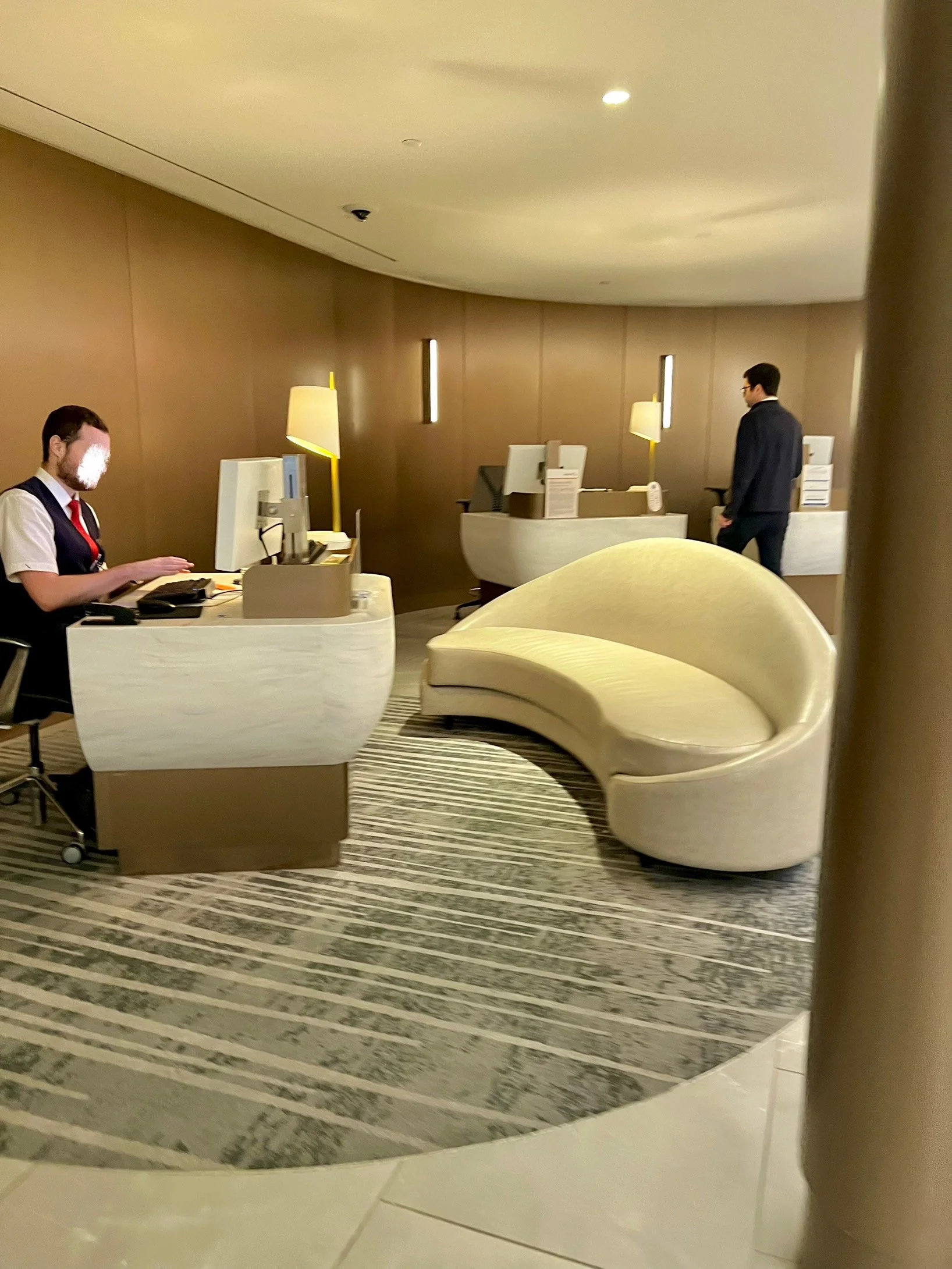 Chelsea Lounge JFK, check-in and arrival