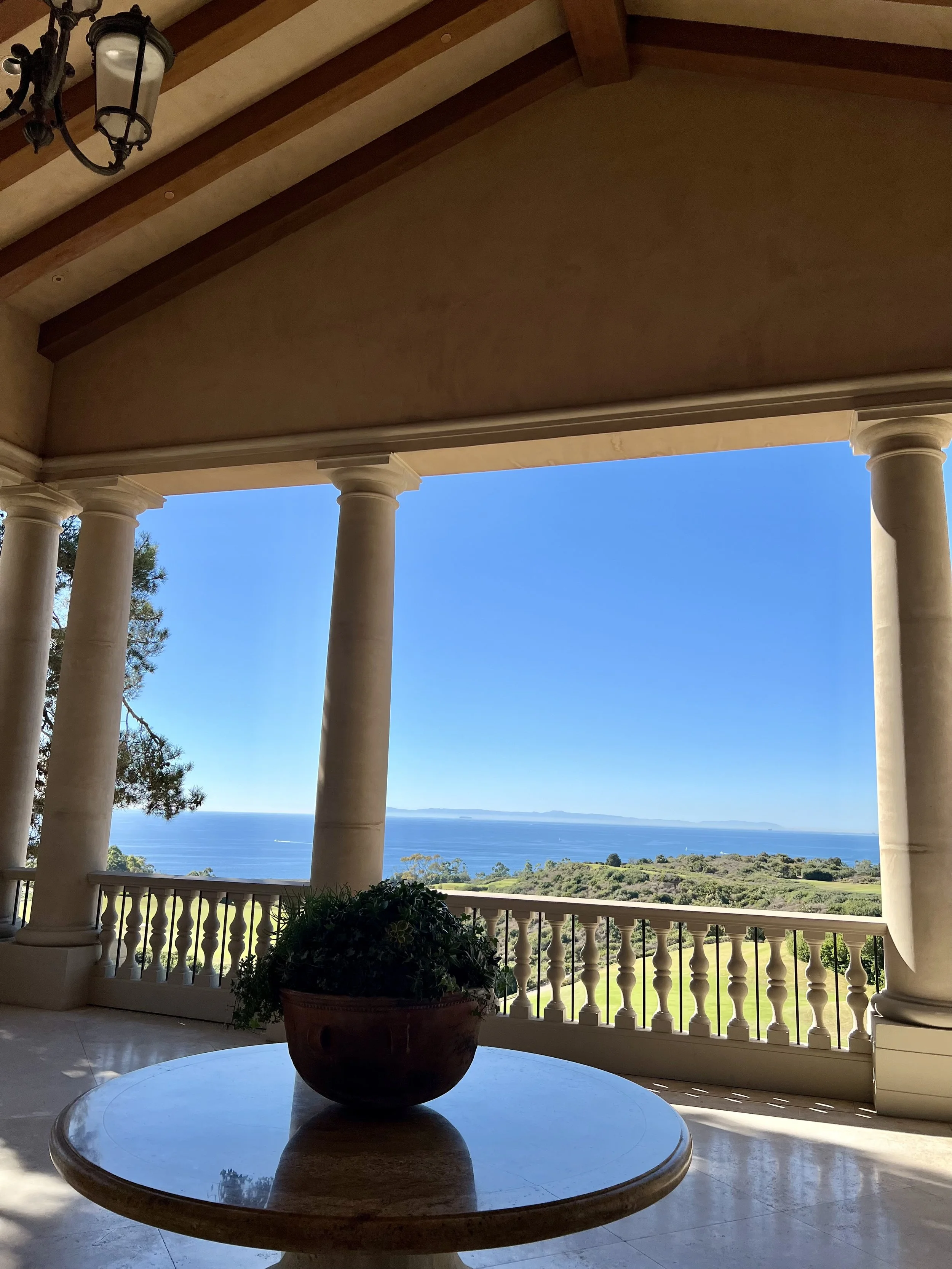 Pelican Hill Resort — arrival