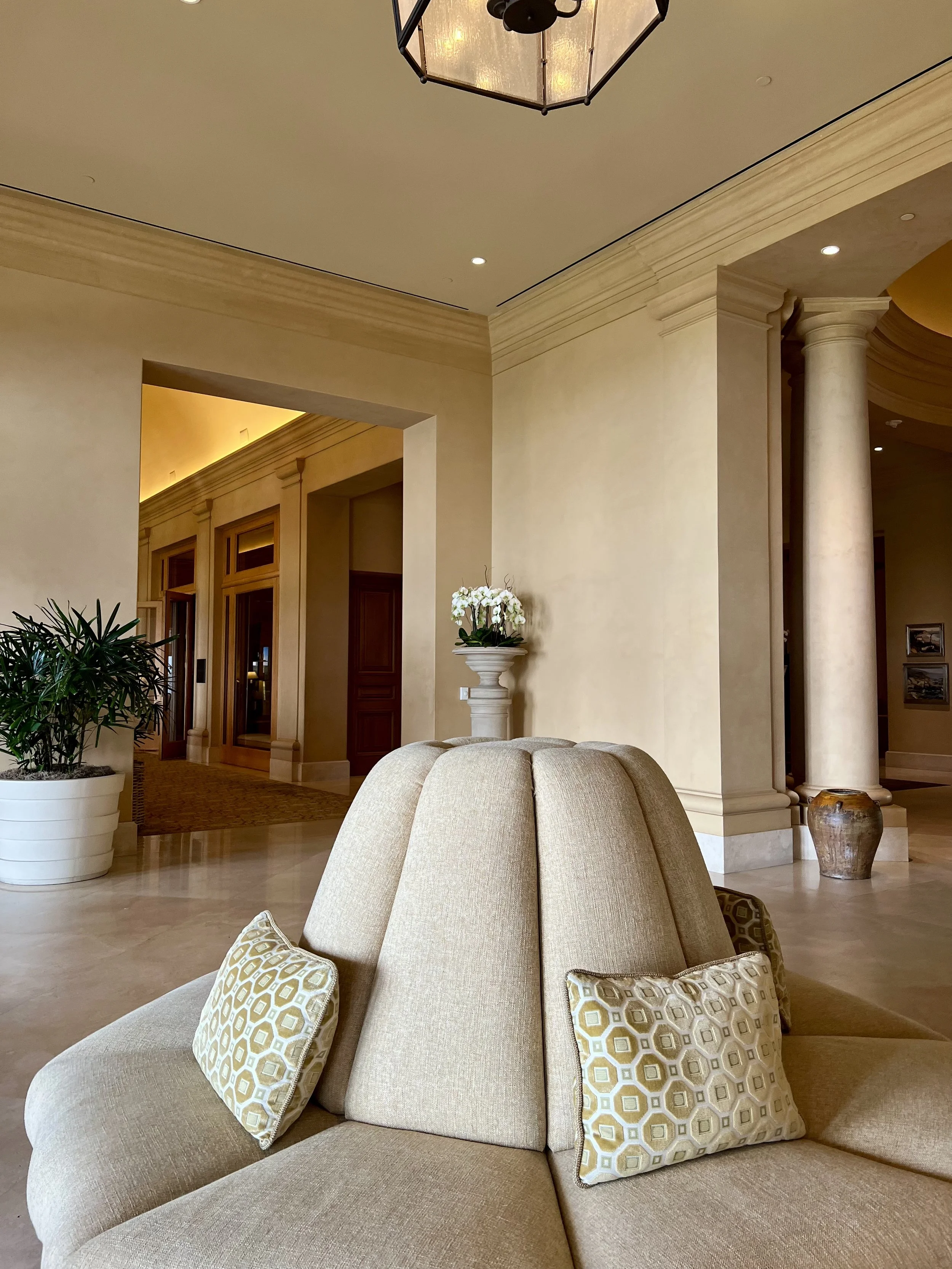 Pelican Hill Resort — arrival