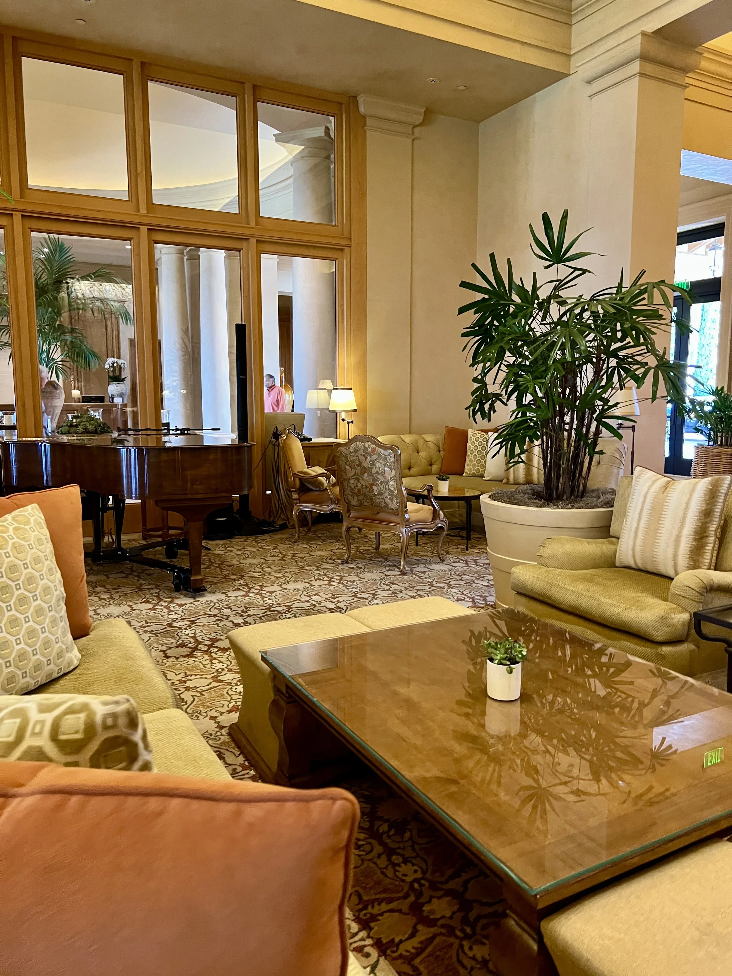 Pelican Hill Resort — The Great Room and in-room dining