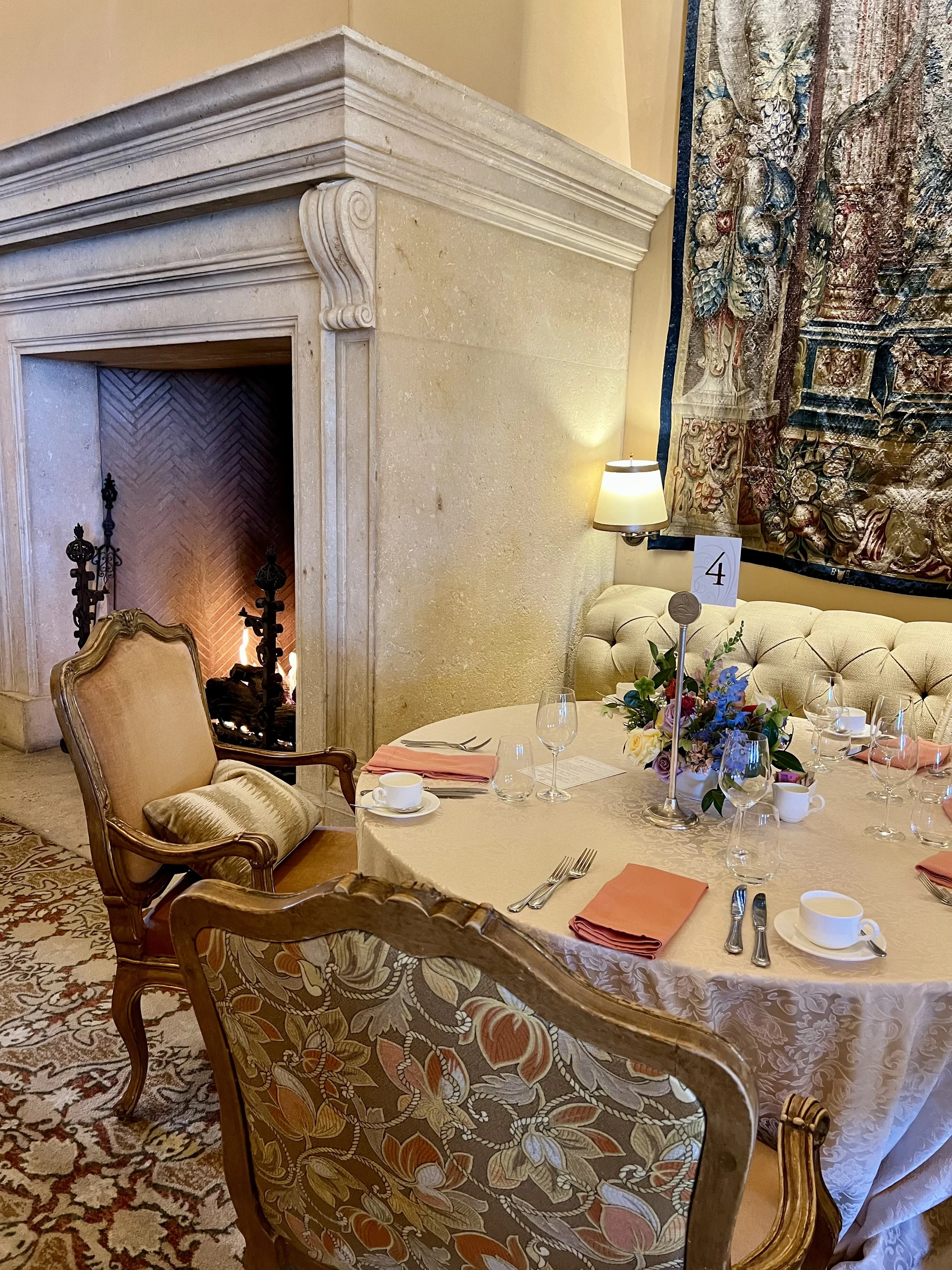 Pelican Hill Resort — The Great Room and in-room dining