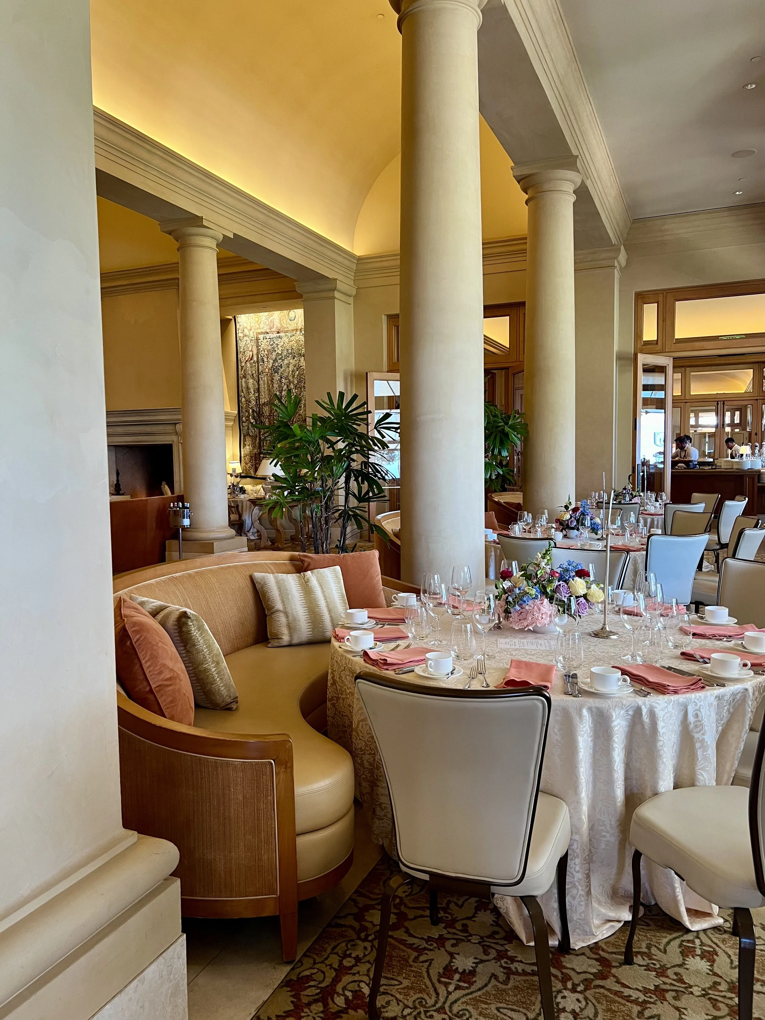 Pelican Hill Resort — The Great Room and in-room dining