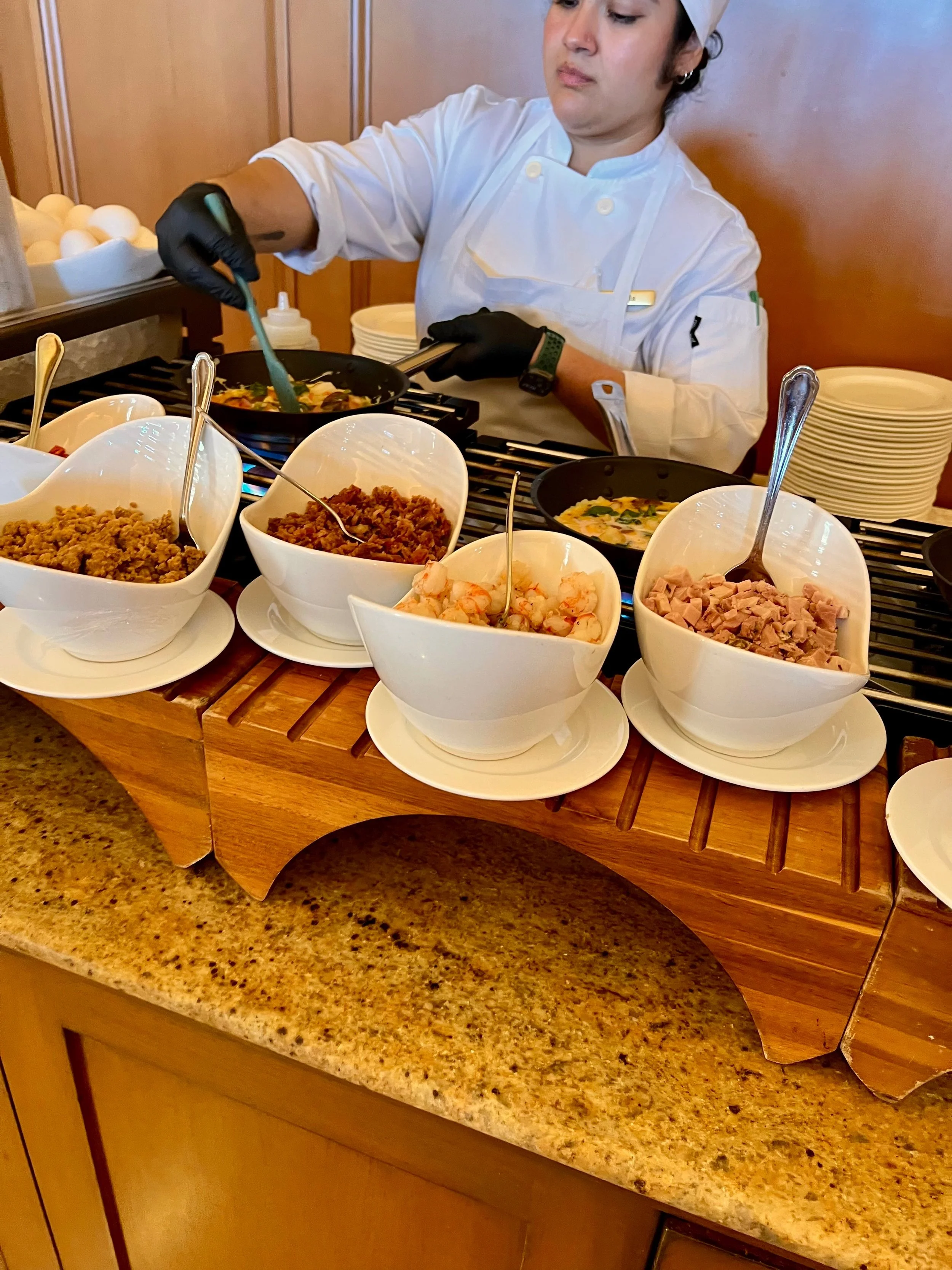 Pelican Hill Resort — The Great Room and in-room dining