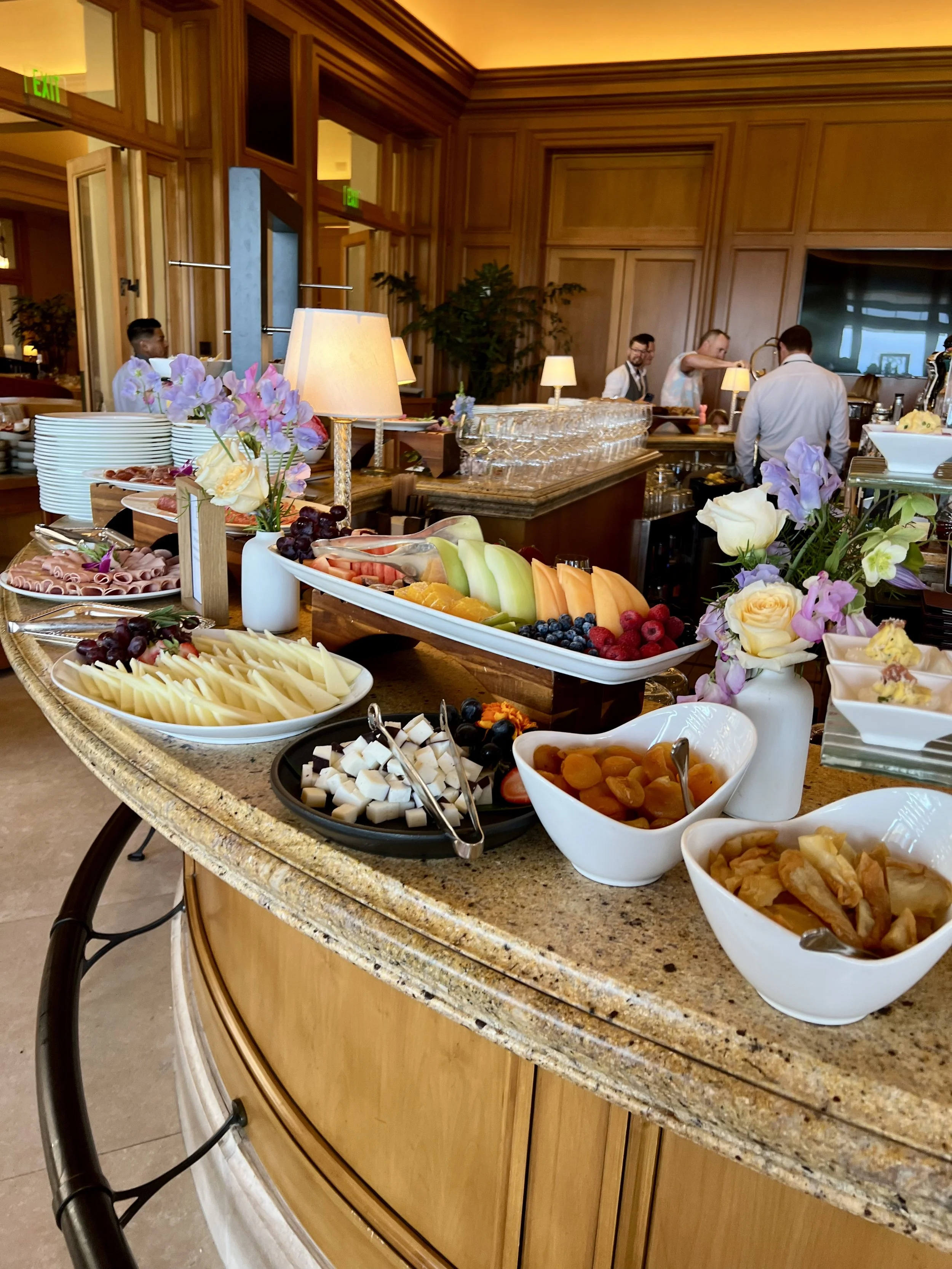 Pelican Hill Resort — The Great Room and in-room dining