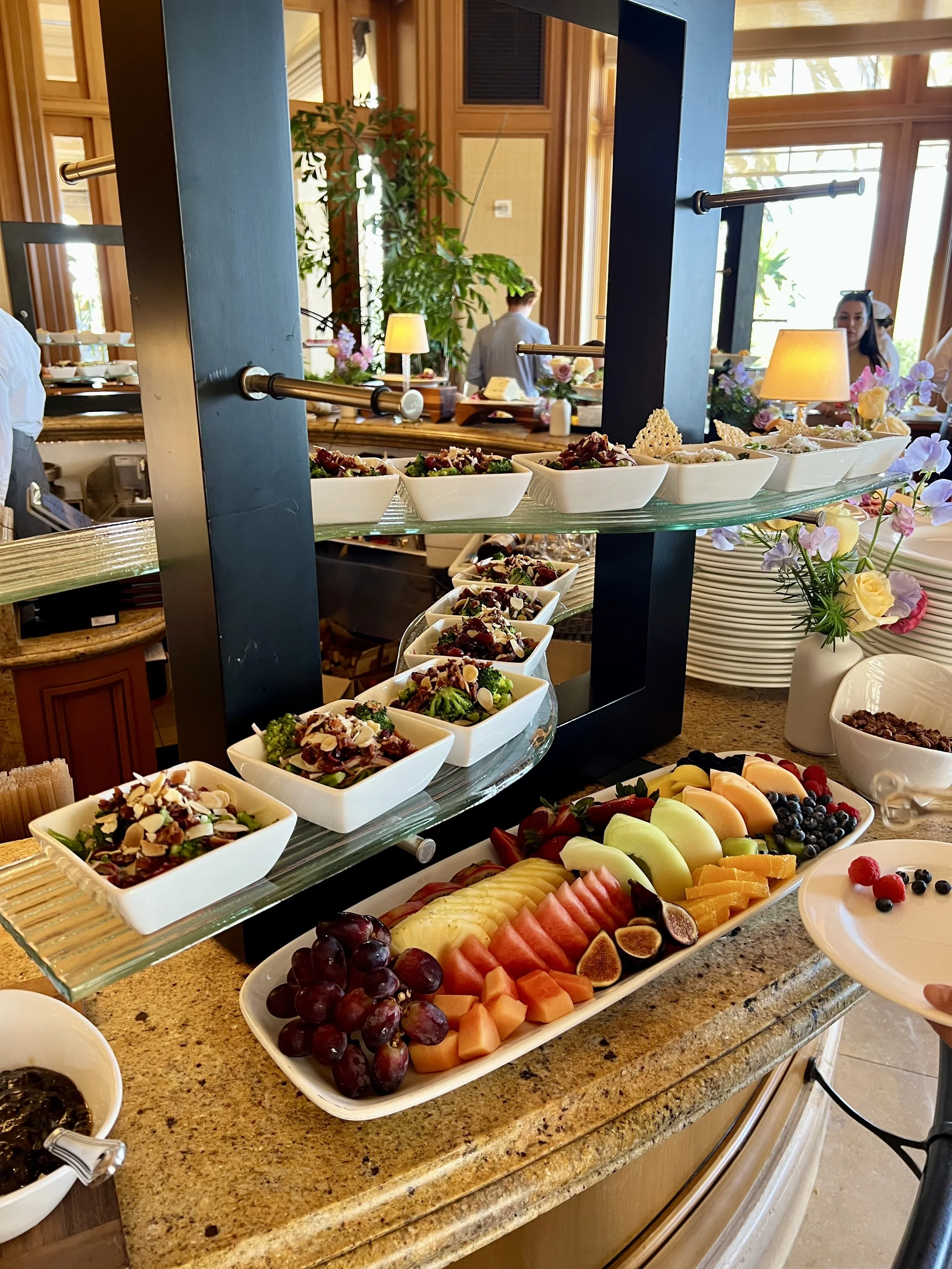 Pelican Hill Resort — The Great Room and in-room dining