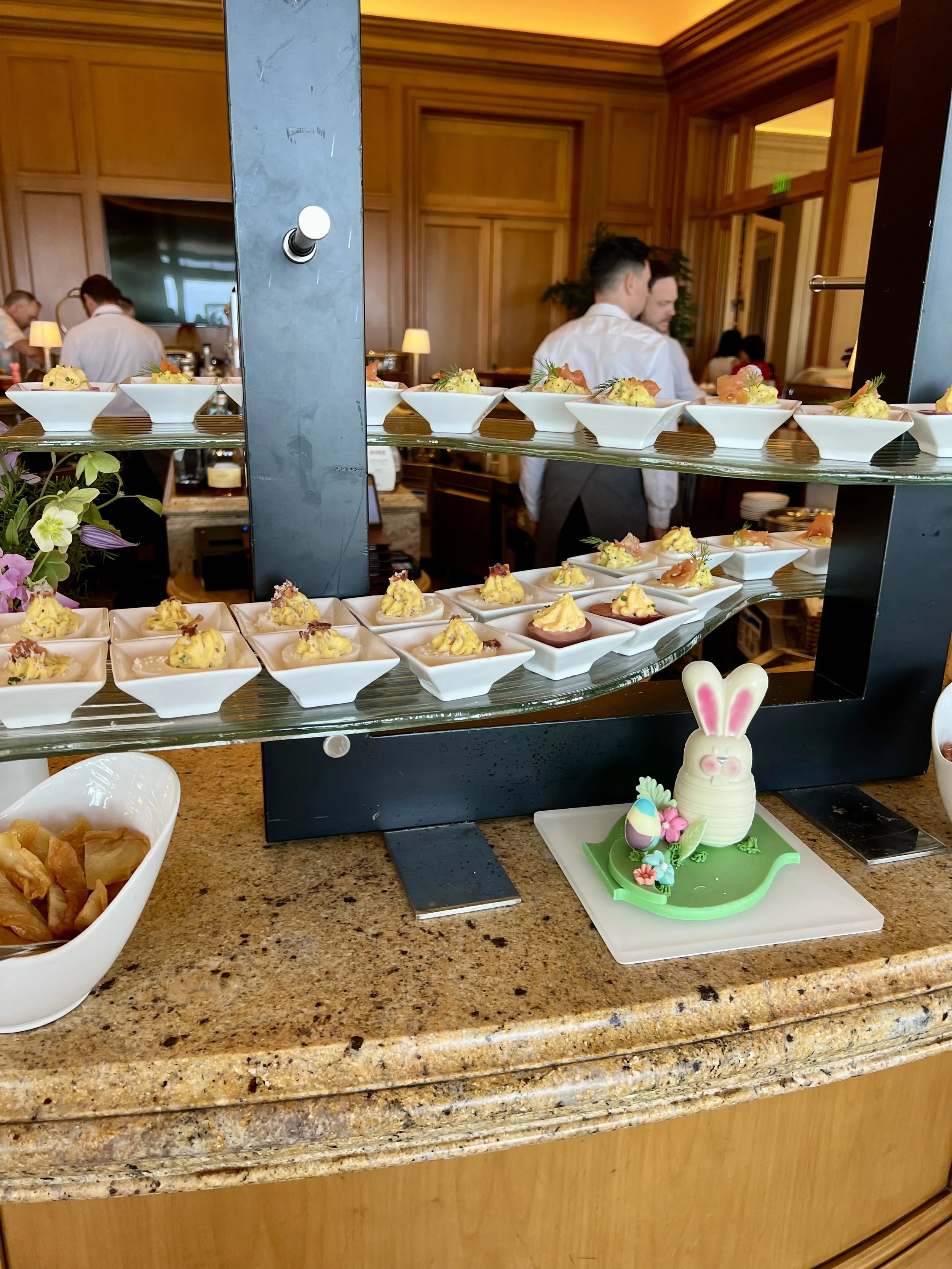 Pelican Hill Resort — The Great Room and in-room dining