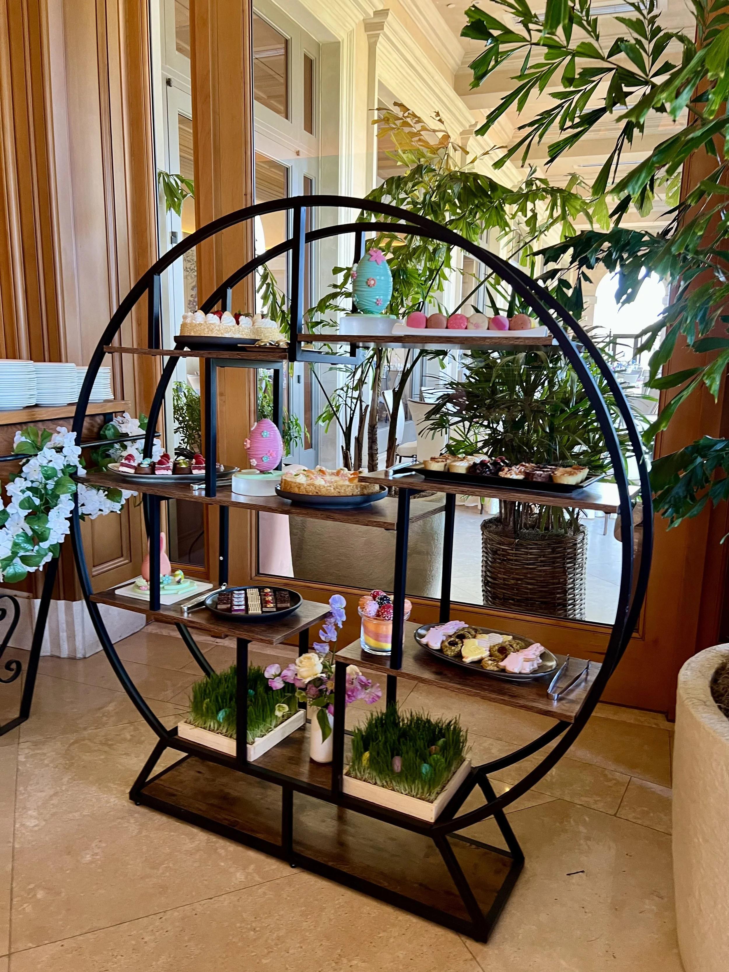 Pelican Hill Resort — The Great Room and in-room dining