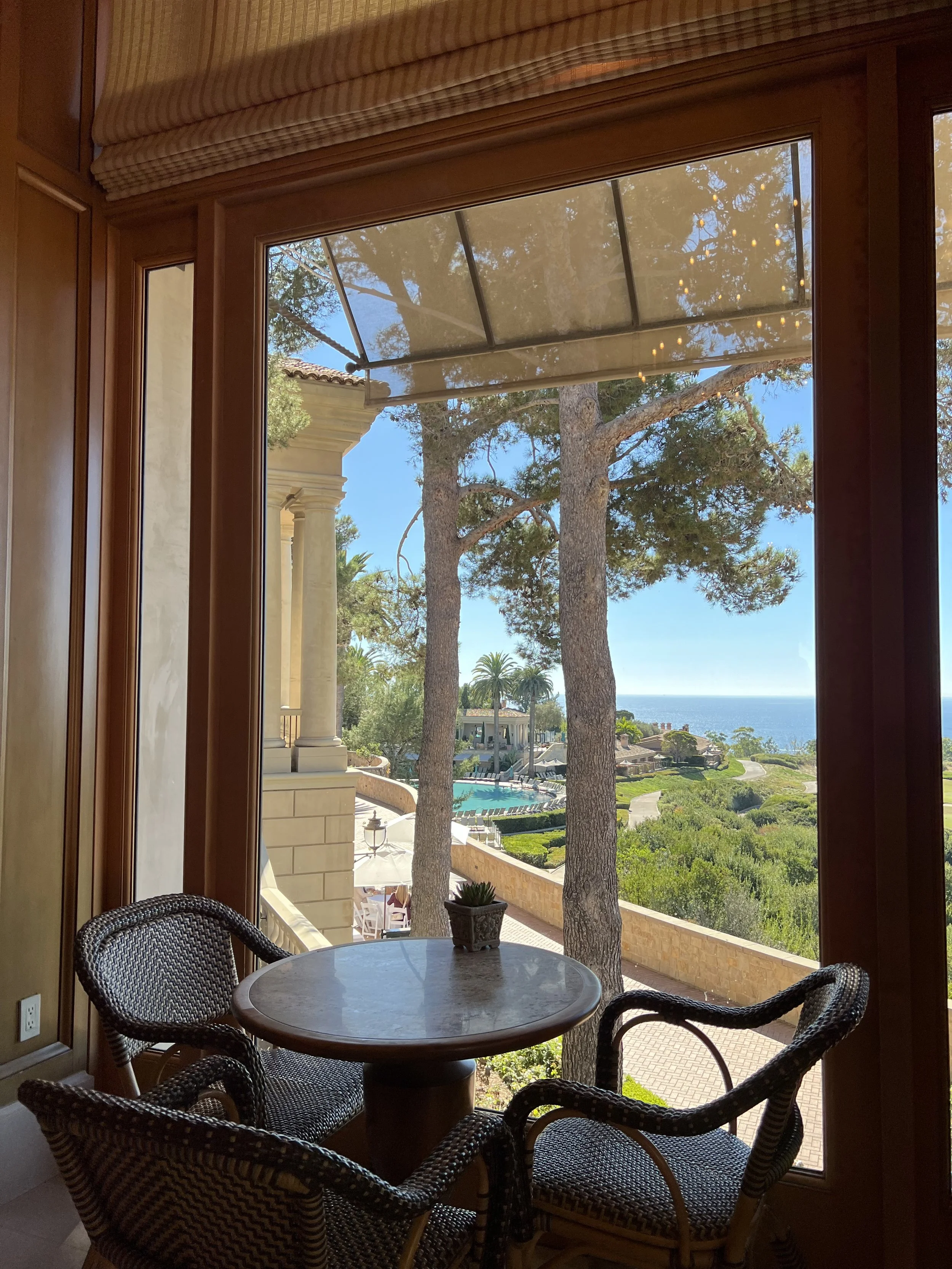 Pelican Hill Resort — The Great Room and in-room dining
