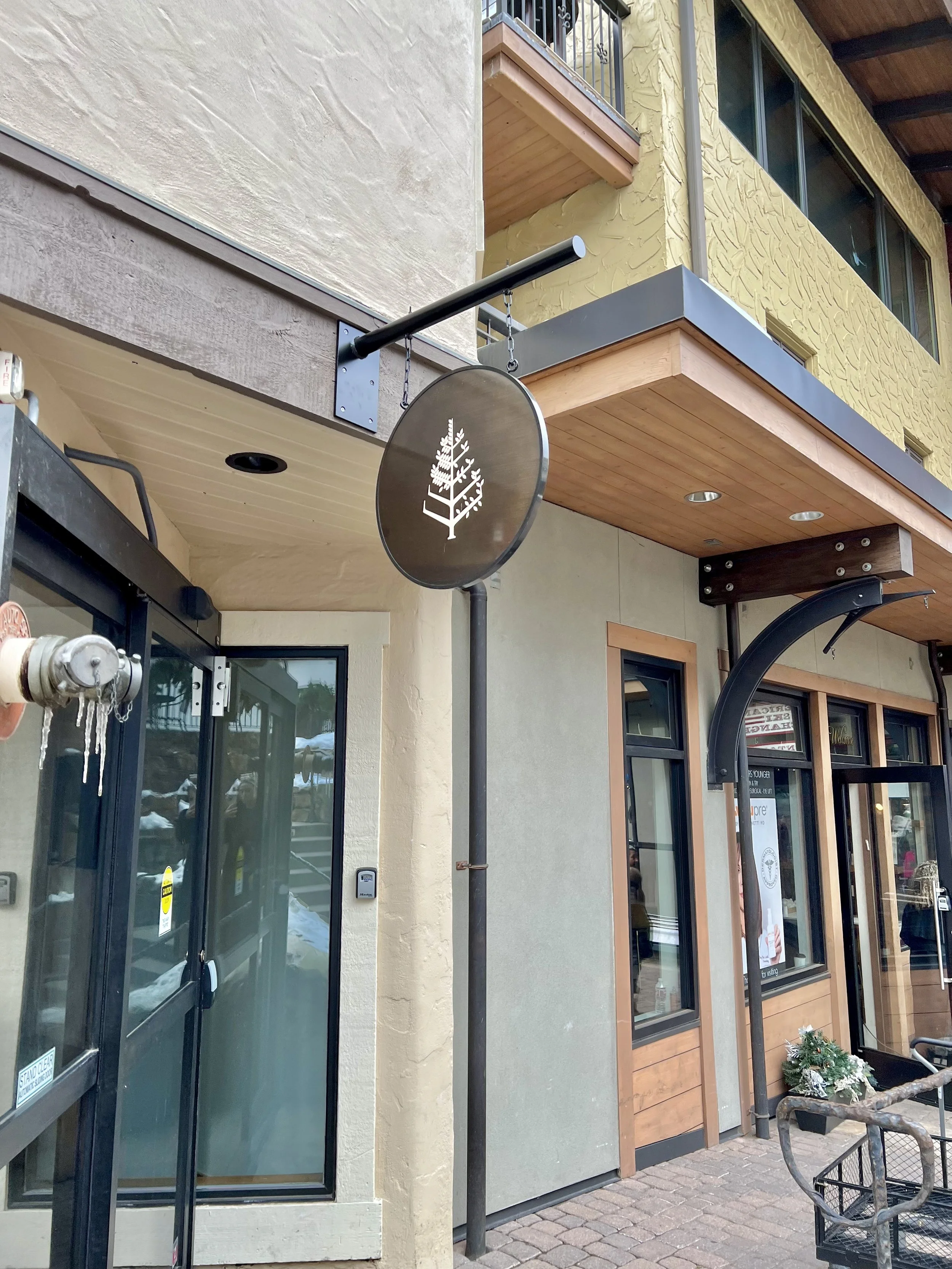 Four Seasons Vail, ski activities and chalet